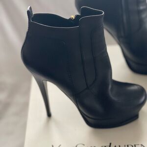 Yves Saint Laurent Tribute Boots